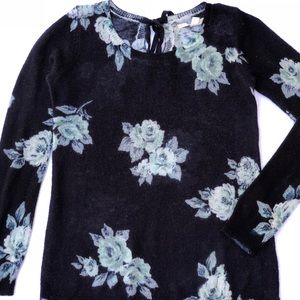 Lauren Conrad Sweater